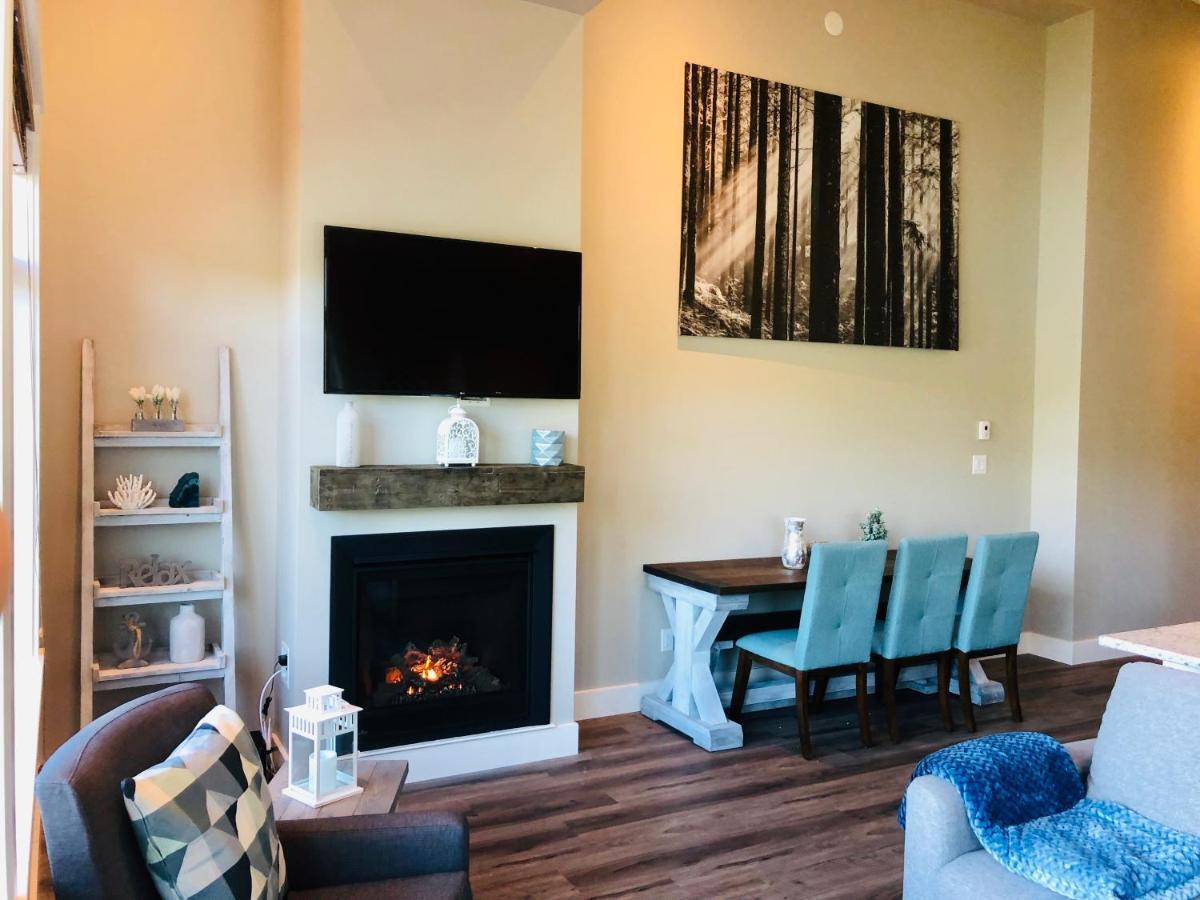 Sandy Feet Retreat Port Renfrew- Oceanfront 2Br Modern Cottage Exterior foto