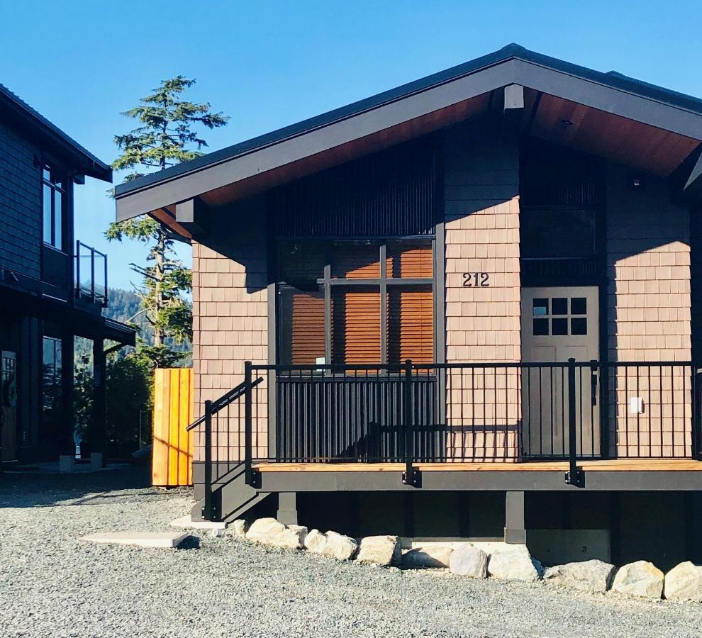 Sandy Feet Retreat Port Renfrew- Oceanfront 2Br Modern Cottage Exterior foto